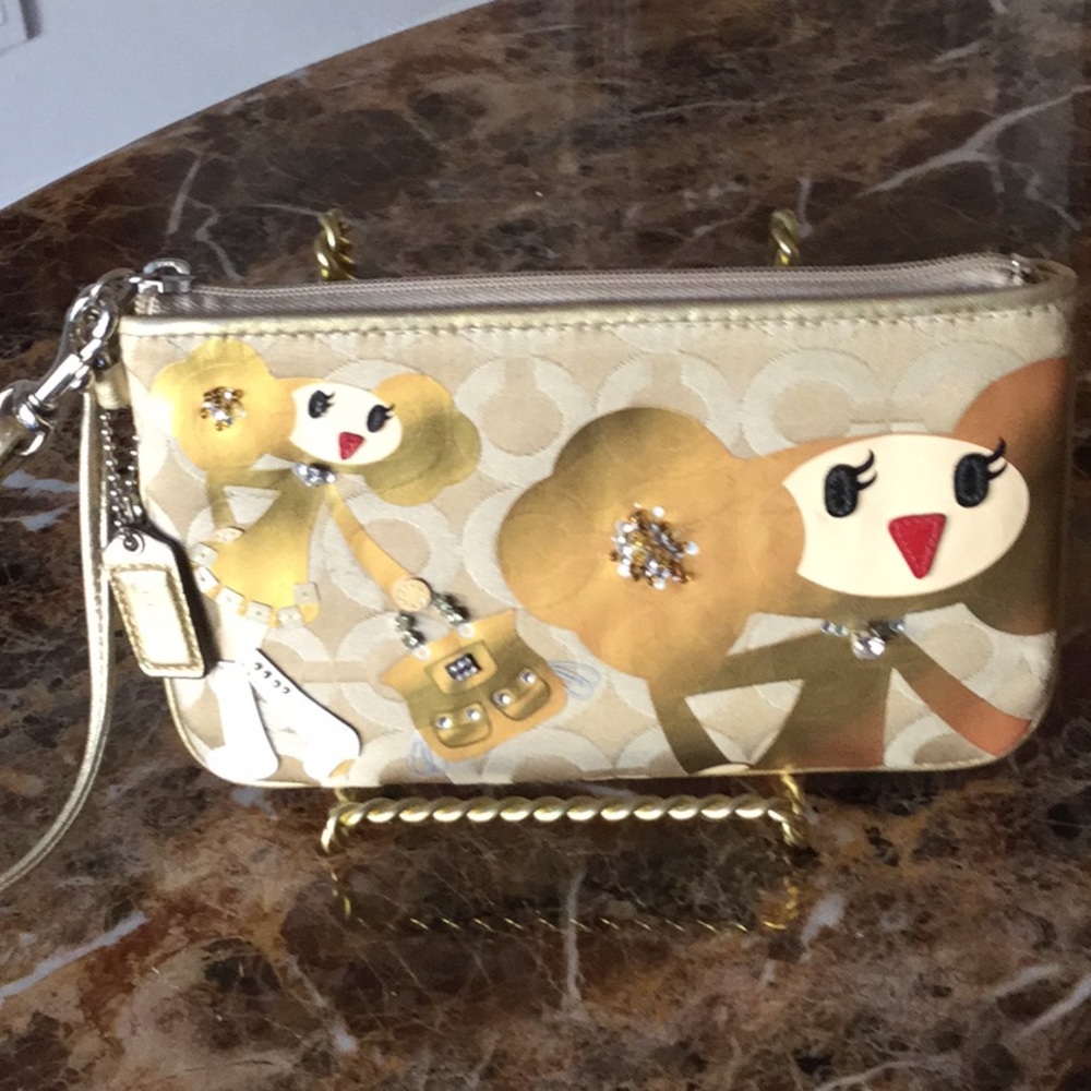 Goldy Wristlet